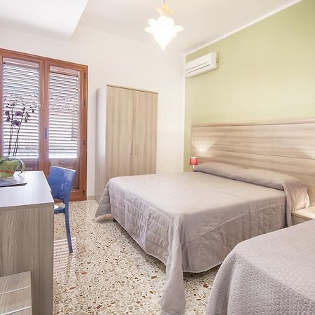 קאסטלמארה דל גולפו B&B La Torre חדר תמונה